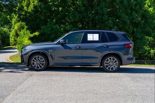 Gray Metallic 2022 BMW X5 PHEV xDrive45e