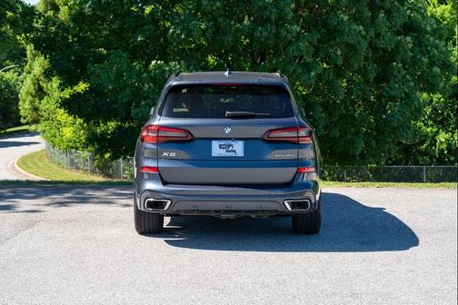 Gray Metallic 2022 BMW X5 PHEV xDrive45e