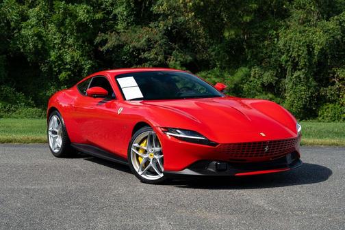 2022 Ferrari Roma Base