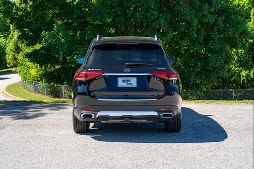 Black 2022 Mercedes-Benz GLE 450 4MATIC