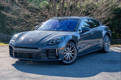 2026 Porsche Panamera Base
