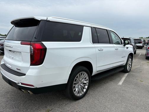 Summit White 2025 GMC Yukon XL Denali