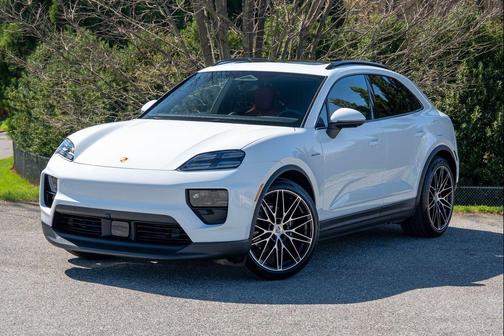 2026 Porsche Macan Macan Electric 4