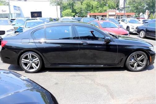 2018 BMW 740 xDrive