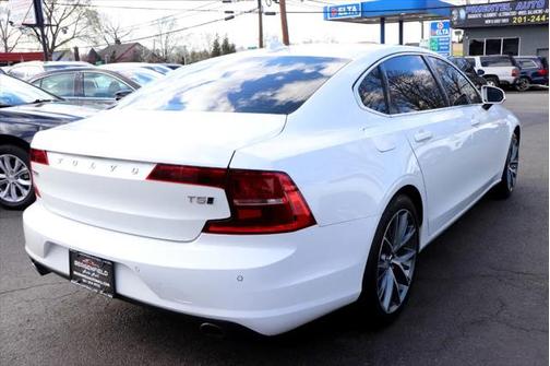 2018 Volvo S90 T5 Momentum