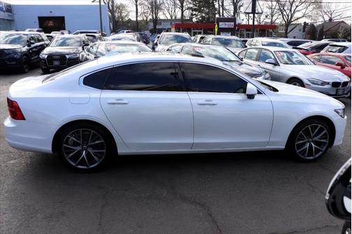 2018 Volvo S90 T5 Momentum