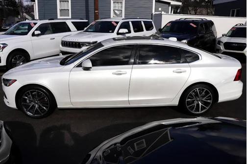 2018 Volvo S90 T5 Momentum