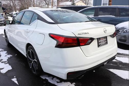 2024 Nissan Altima SR FWD