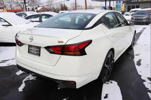 2024 Nissan Altima SR FWD