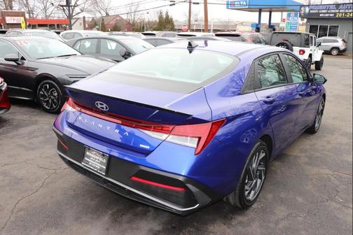 2025 Hyundai ELANTRA HEV SEL Sport