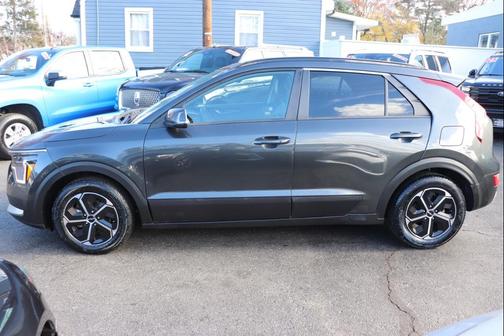 2023 Kia Niro EX