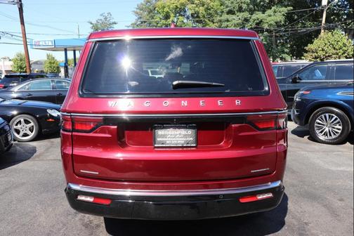 2022 Jeep Wagoneer Series III 4x4