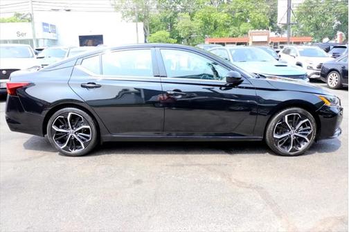 2024 Nissan Altima SR FWD