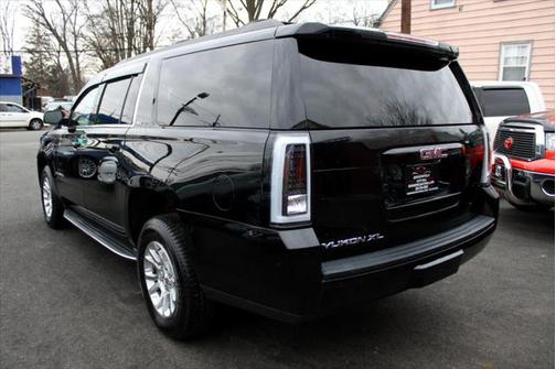 2017 GMC Yukon XL SLT