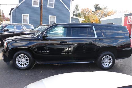 2017 GMC Yukon XL SLT