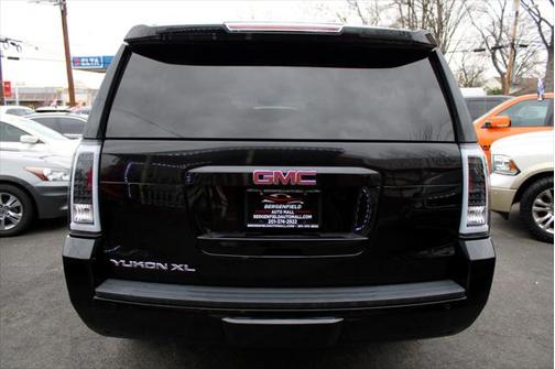 2017 GMC Yukon XL SLT