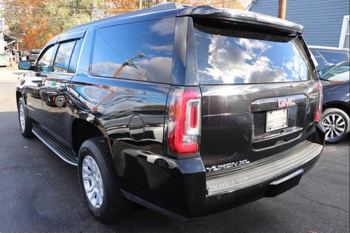 2017 GMC Yukon XL SLT