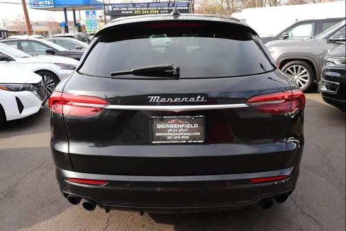 Nero Tempesta Metallic 2023 Maserati Grecale GT