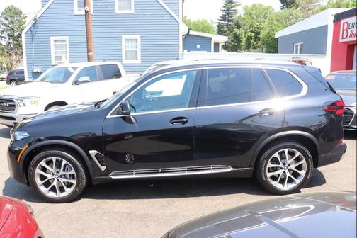 Black 2026 BMW X5 xDrive40i