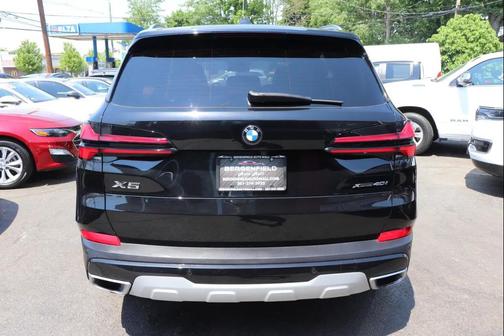 Black 2026 BMW X5 xDrive40i