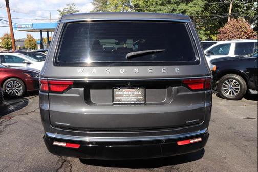 2022 Jeep Wagoneer Series III 4x4
