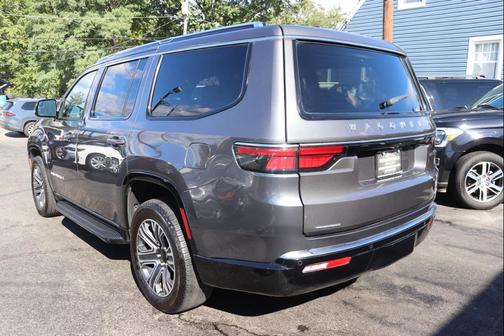 2022 Jeep Wagoneer Series III 4x4