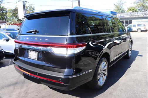2024 Lincoln Navigator Premiere
