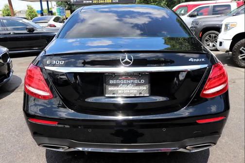 2017 Mercedes-Benz E-Class 4MATIC