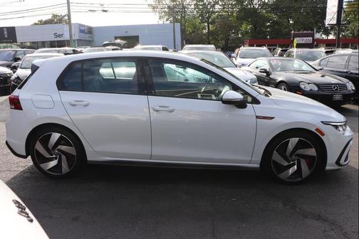 2024 Volkswagen Golf GTI 2.0T S DSG