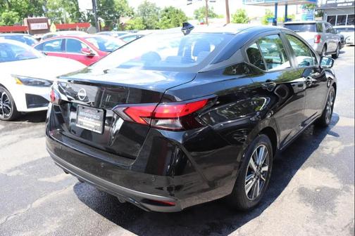 Super Black 2025 Nissan Versa 1.6 SV