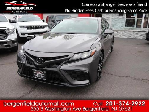 Celestial Silver Metallic 2024 Toyota Camry SE