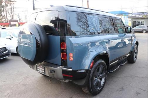 2024 Land Rover Defender 110 P400 X-Dynamic SE