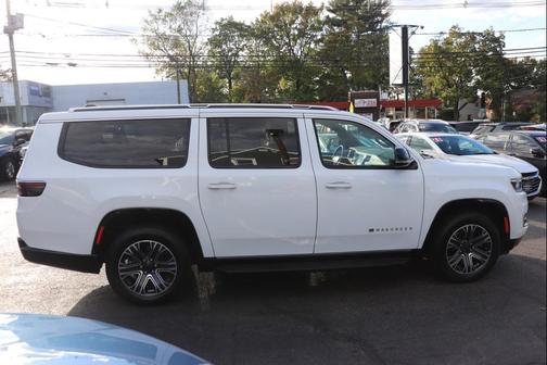 2024 Jeep Wagoneer L Series II 4x4