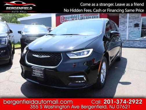 2024 Chrysler Pacifica Touring L