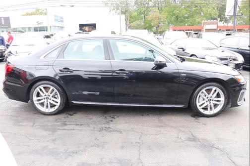 2023 Audi A4 45 S line Premium Plus