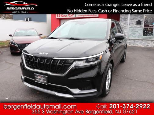 2024 Kia Carnival LX