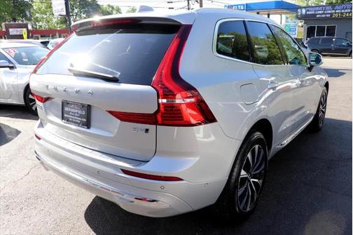 2023 Volvo XC60 B5 Plus Bright Theme