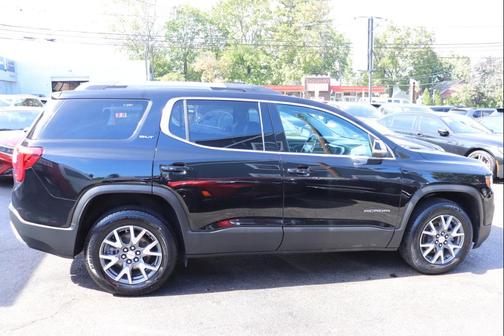 2023 GMC Acadia AWD SLT