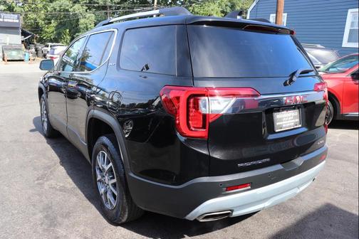 2023 GMC Acadia AWD SLT