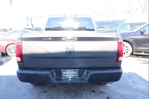2024 RAM 1500 Classic Warlock Crew Cab 4x2 5'7' Box