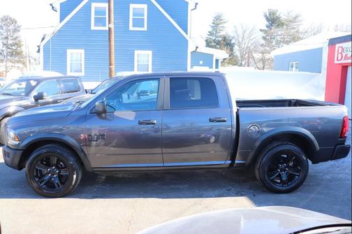 2024 RAM 1500 Classic Warlock Crew Cab 4x2 5'7' Box