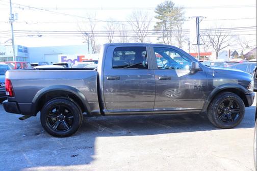 2024 RAM 1500 Classic Warlock Crew Cab 4x2 5'7' Box