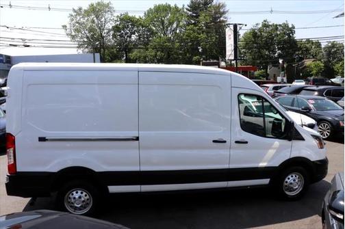 2022 Ford Transit-250 Base