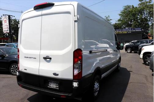 2022 Ford Transit-250 Base