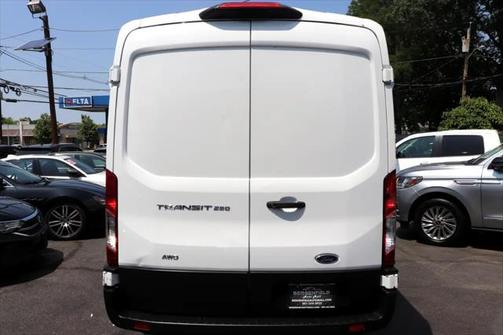 2022 Ford Transit-250 Base
