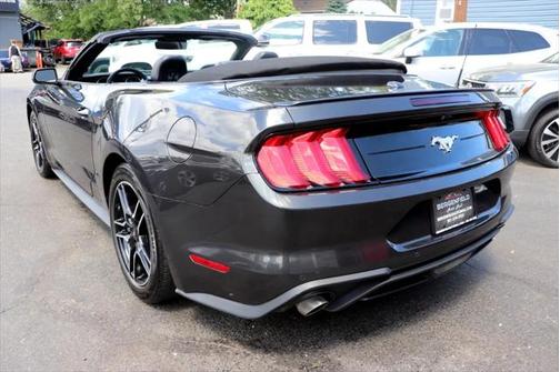 2022 Ford Mustang EcoBoost