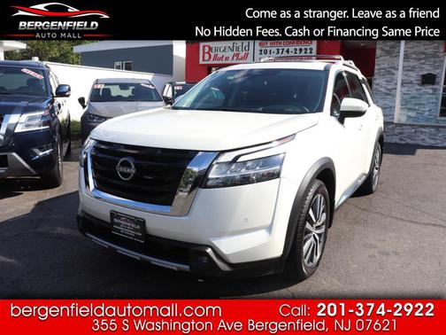 2022 Nissan Pathfinder Platinum 4WD