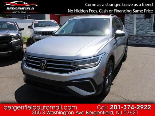 Pyrite Silver Metallic 2024 Volkswagen Tiguan 2.0T SE