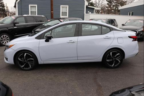 2024 Nissan Versa 1.6 S