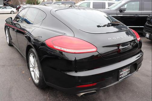 2016 Porsche Panamera 4